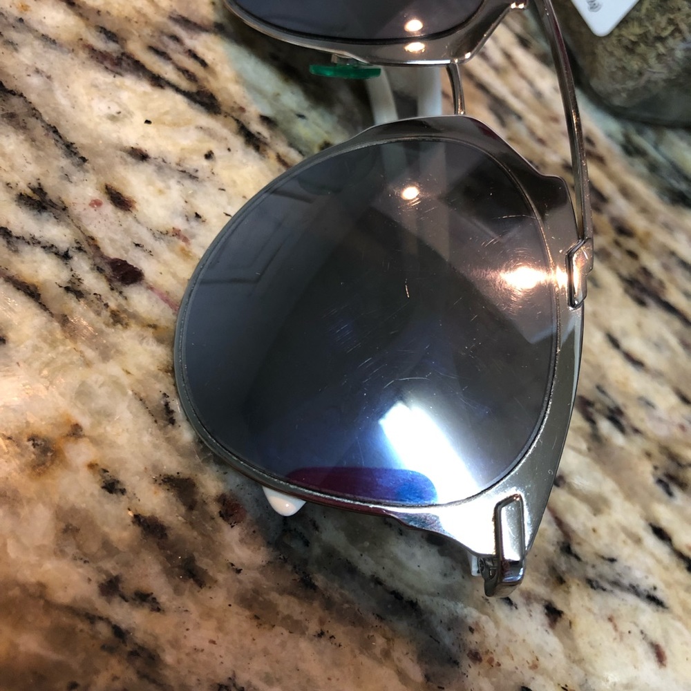 Dior Aviator Sunglasses in Silver - Picture 5 of 9